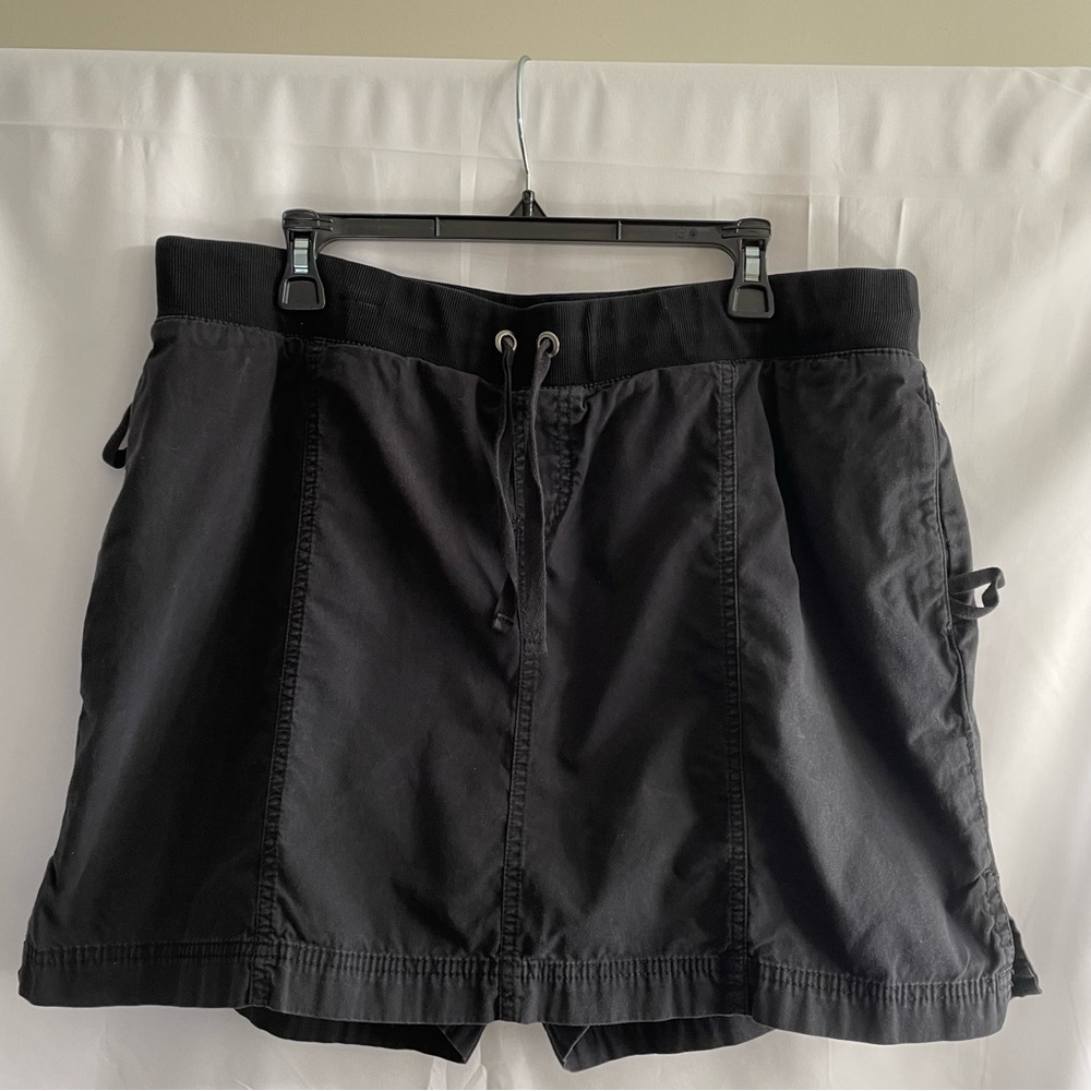 RXB Black Skort with Elastic Waistband and Breathable Fabric Size 18 Summer